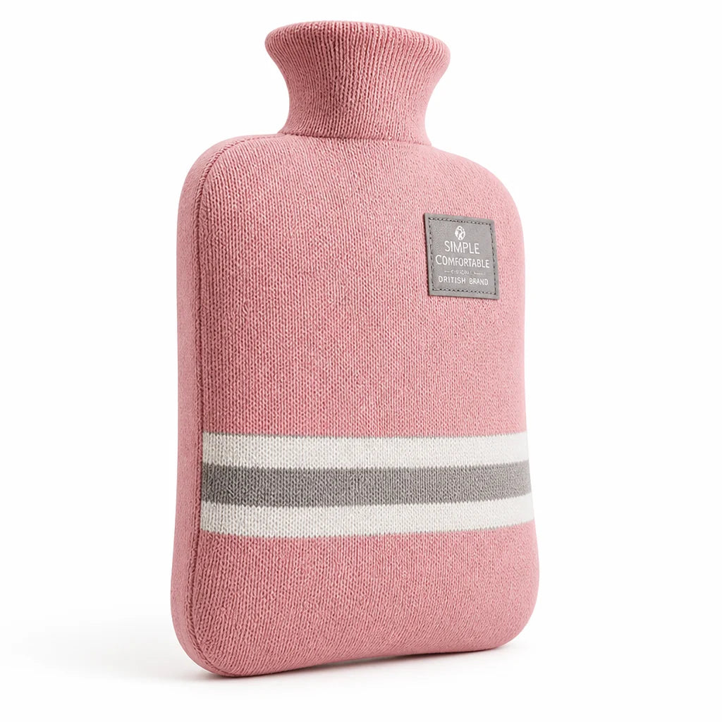 Soft, knitted, heat-retaining 1L hot water bottle