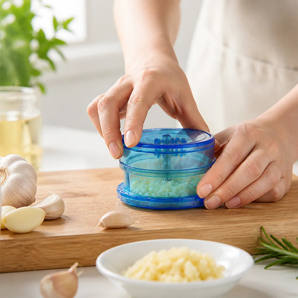 Ergonomic, Food-Grade Garlic Chopper with Rotary Mechanism