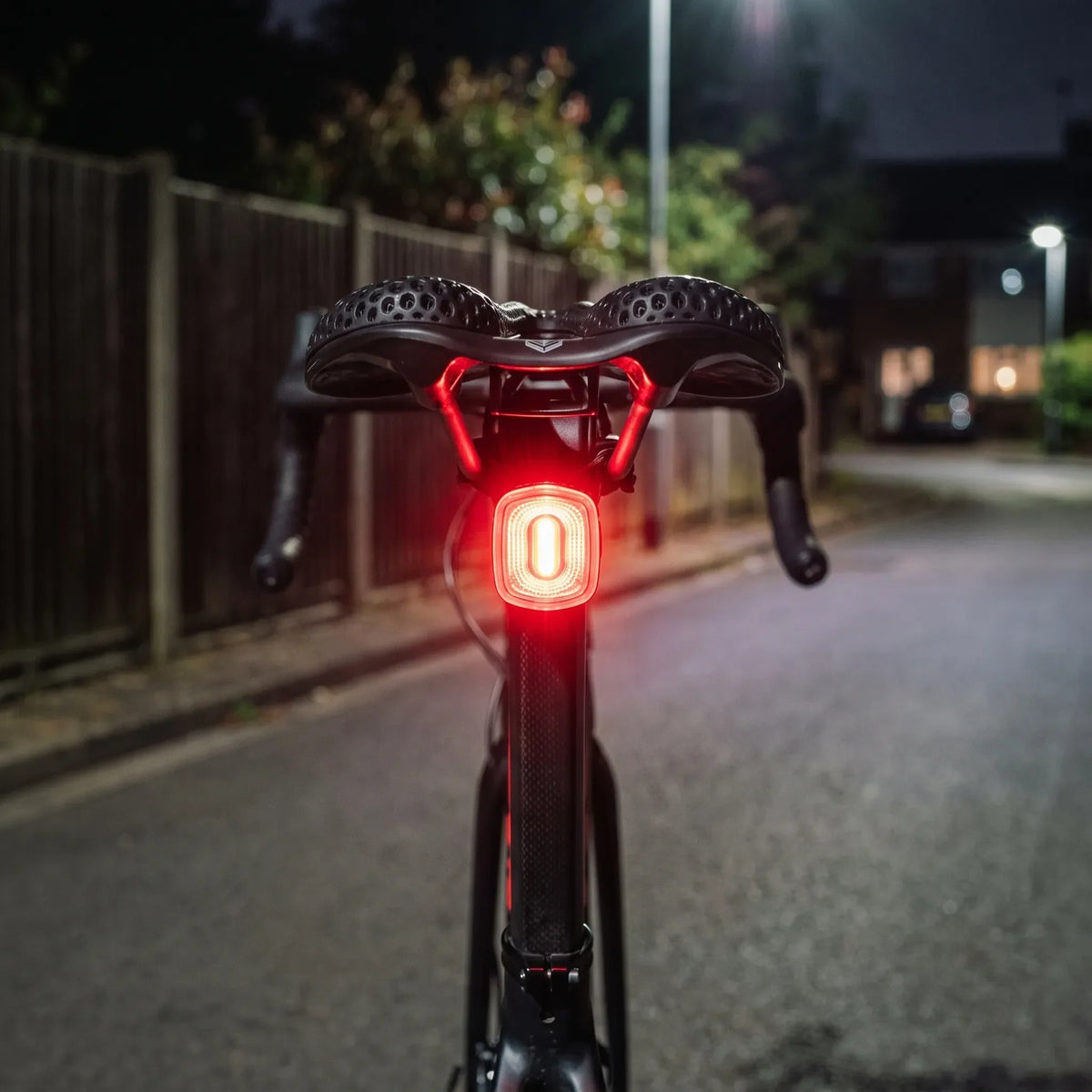 Intelligent Brake Light with 60 Lumen Rechargeable Rear Light for Bicycles