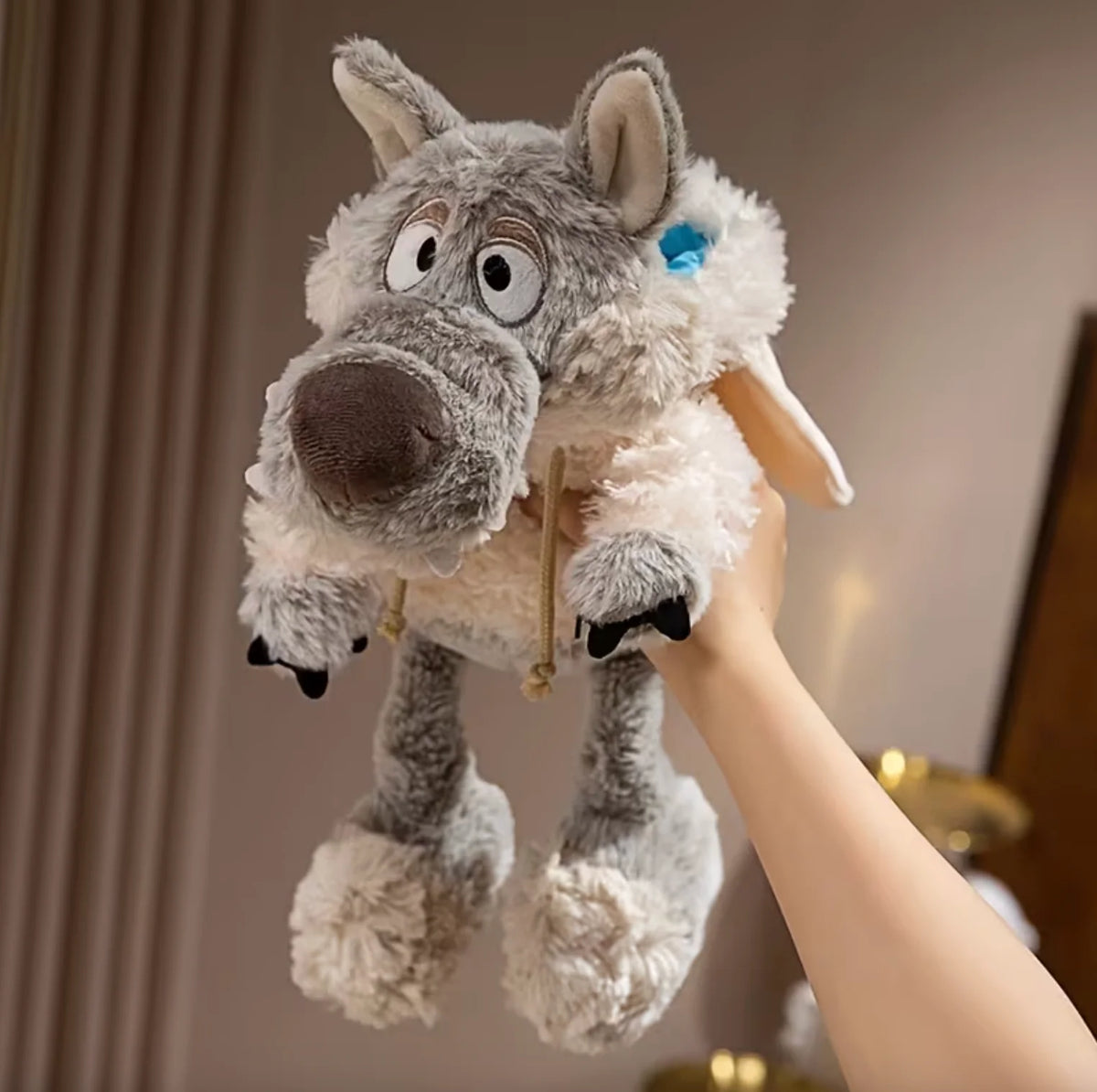 ShadowSnug™ — Experience Comfort with the Cuddle Buddy that Warms Your Heart