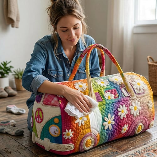 FloraVoyage quilted travel bag with floral pattern
