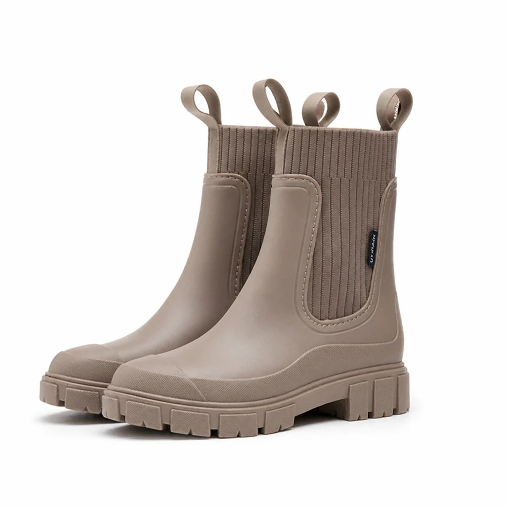 Waterproof Chelsea Boots with Non-Slip Sole and Slip-On Design