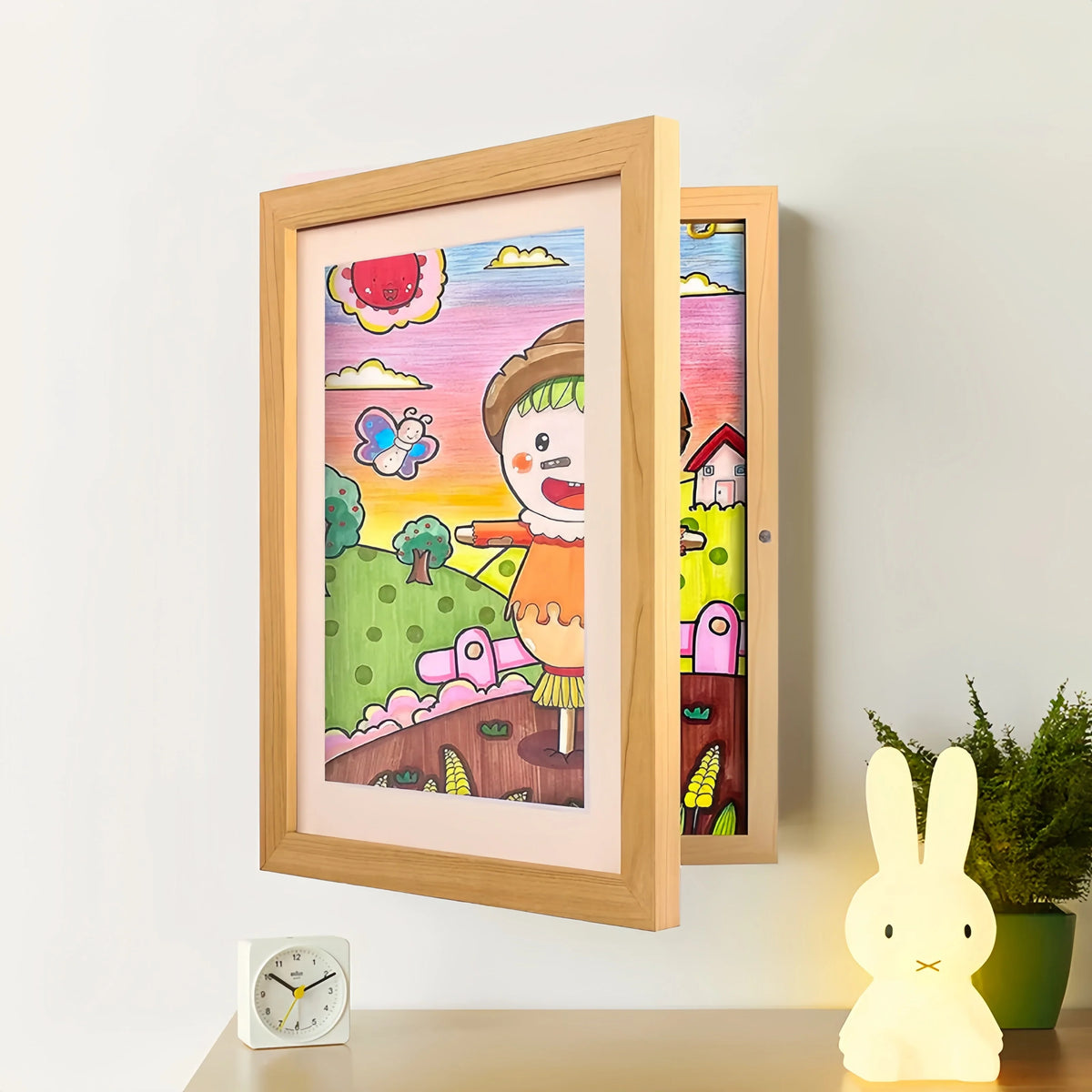 Memory frame for children's drawings