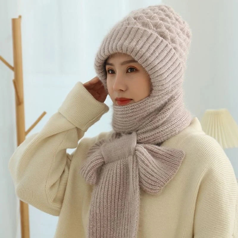 FrostGuard Duo – Warming Hat Scarf with Integrated Face & Ear Protection