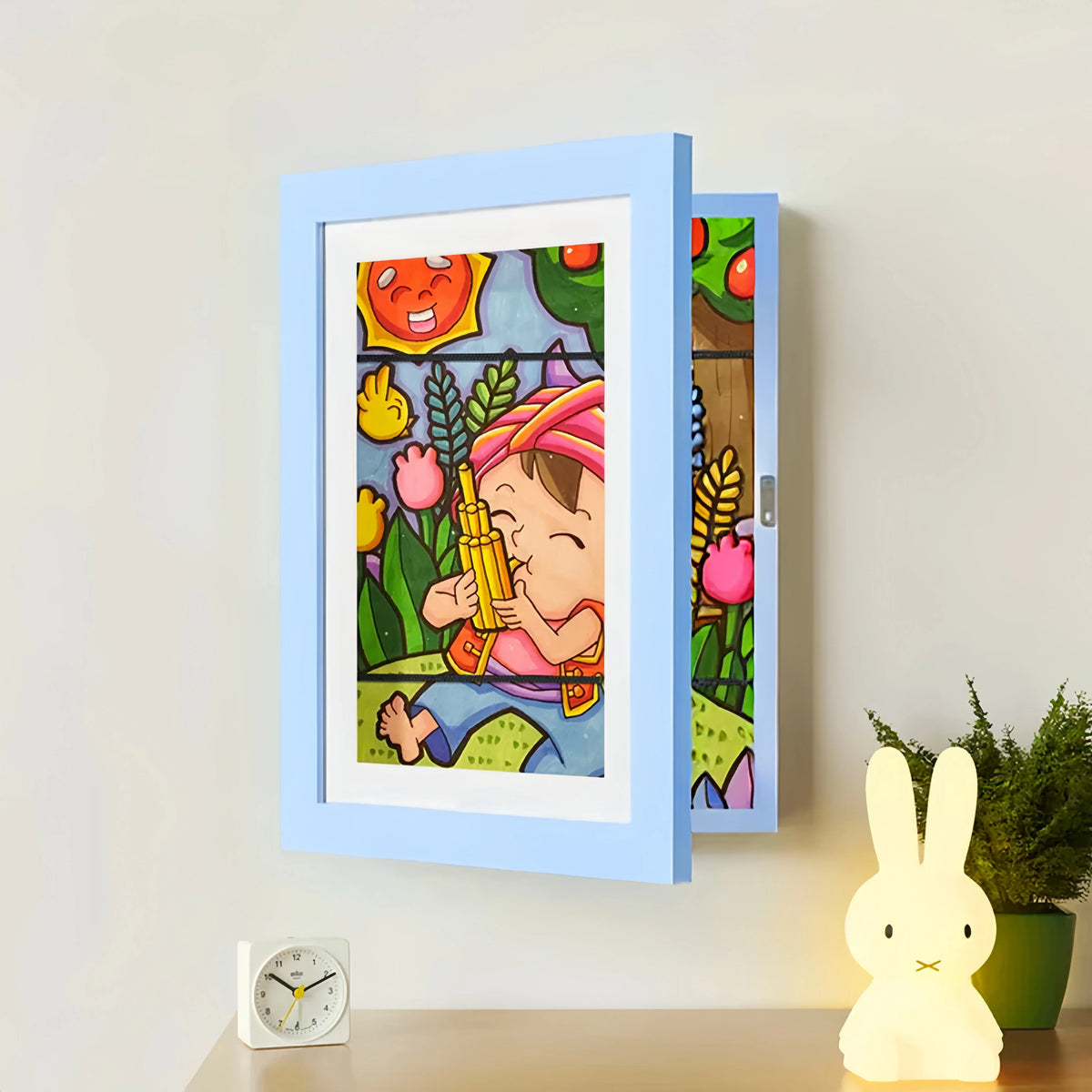 Memory frame for children's drawings