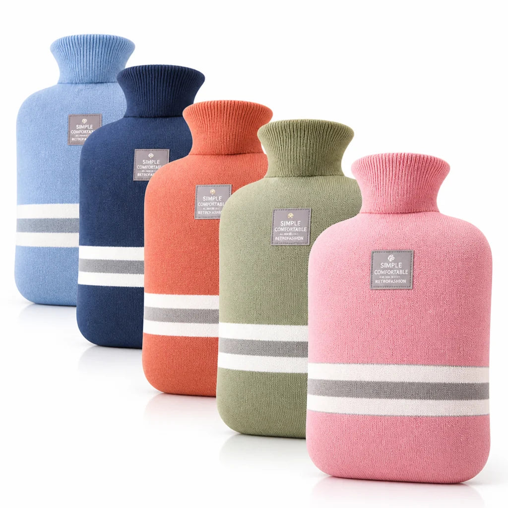 Soft, knitted, heat-retaining 1L hot water bottle